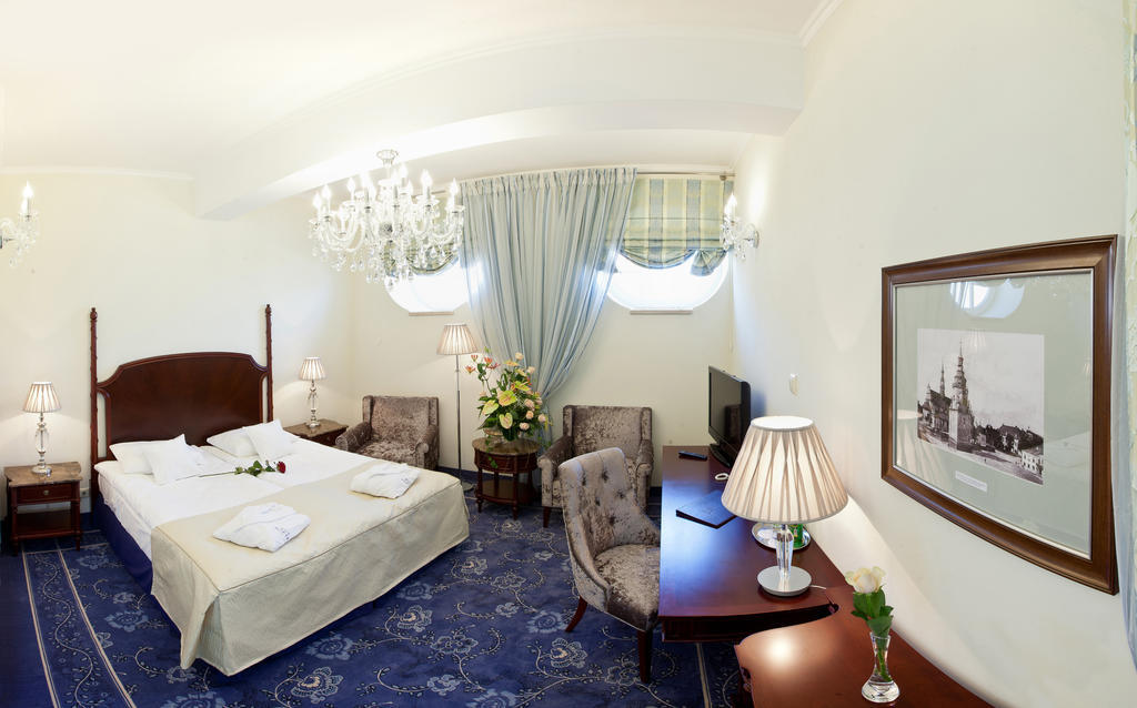 Hotel Willa Hueta Kielce Room photo